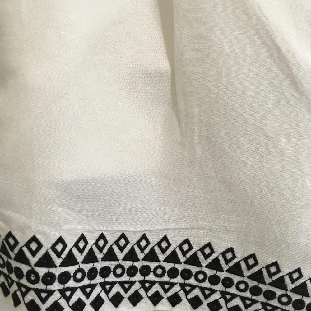 Parker Linen Blend  Embroidered Iman Shorts NWT